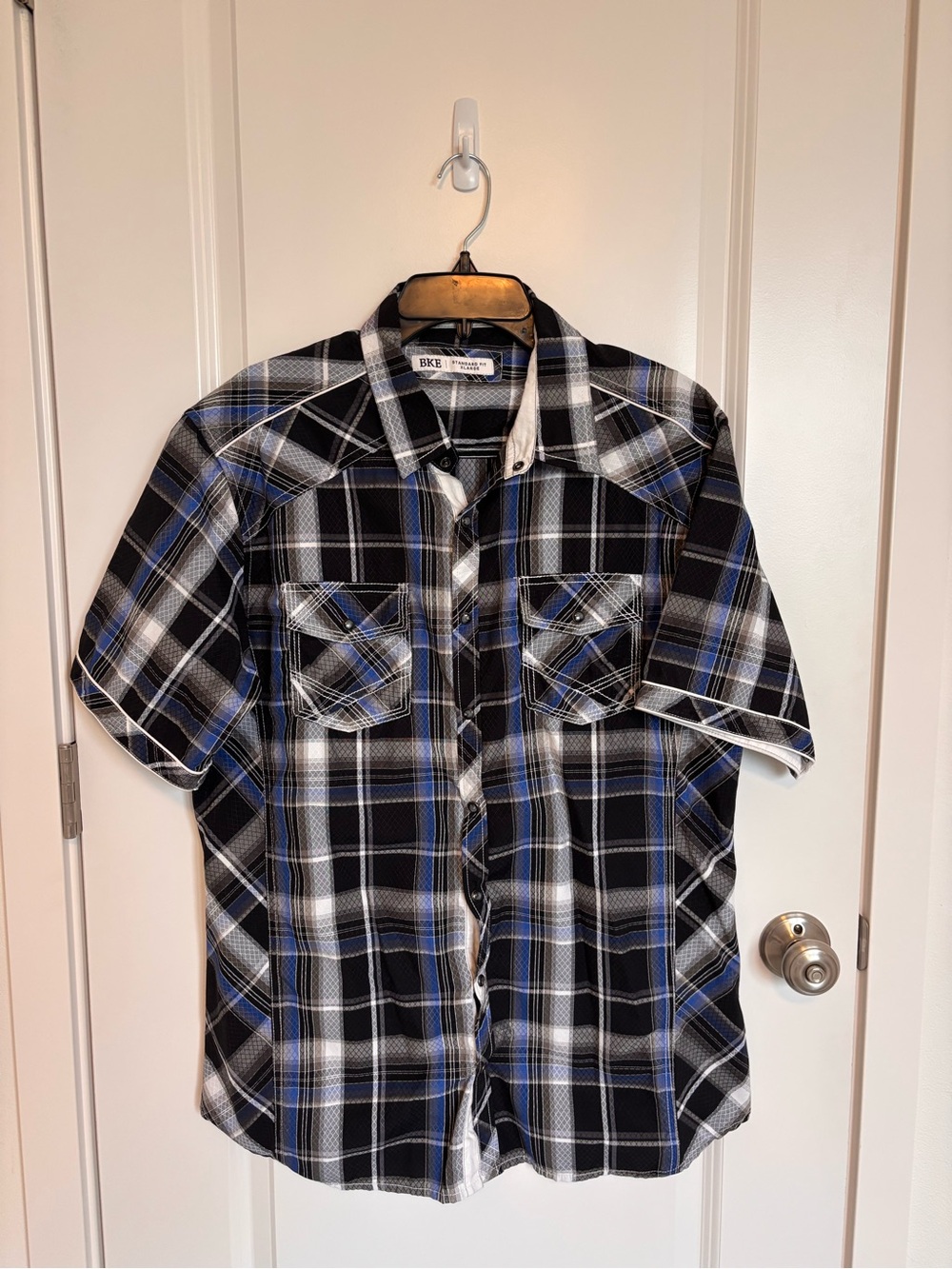 Buckle BKE Short-Sleeve Plaid Button-Up Shirt Black Blue
